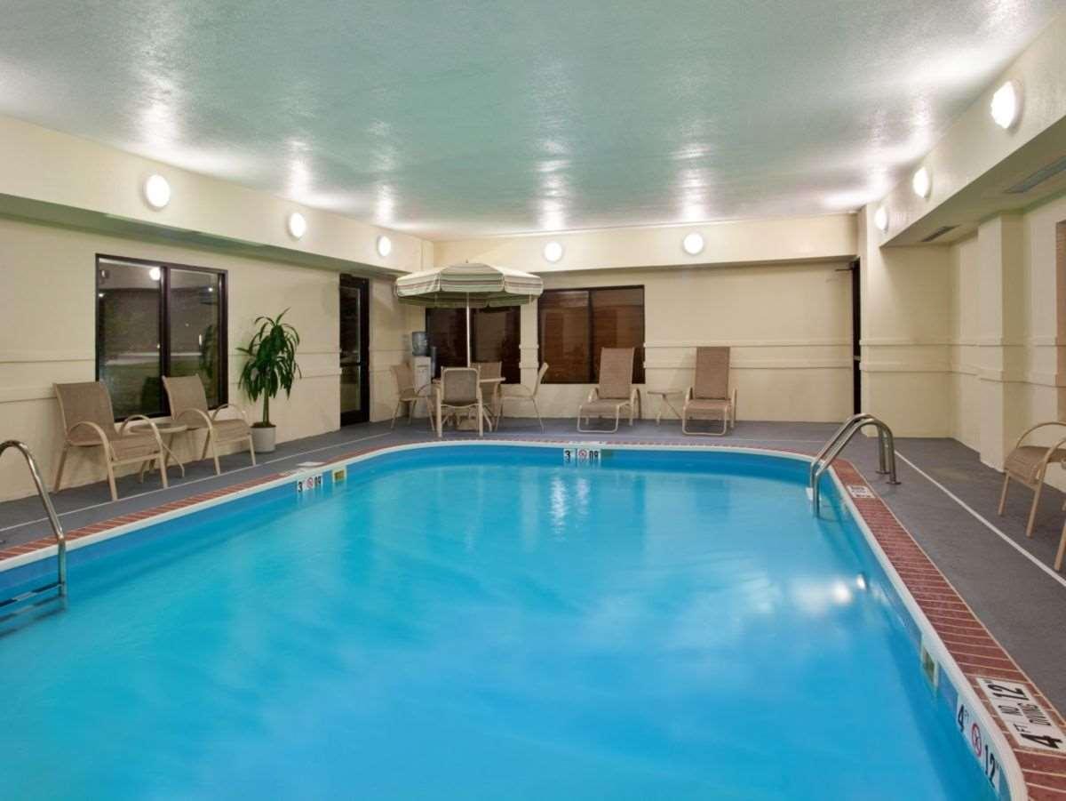 Baymont By Wyndham Merrillville Εξωτερικό φωτογραφία