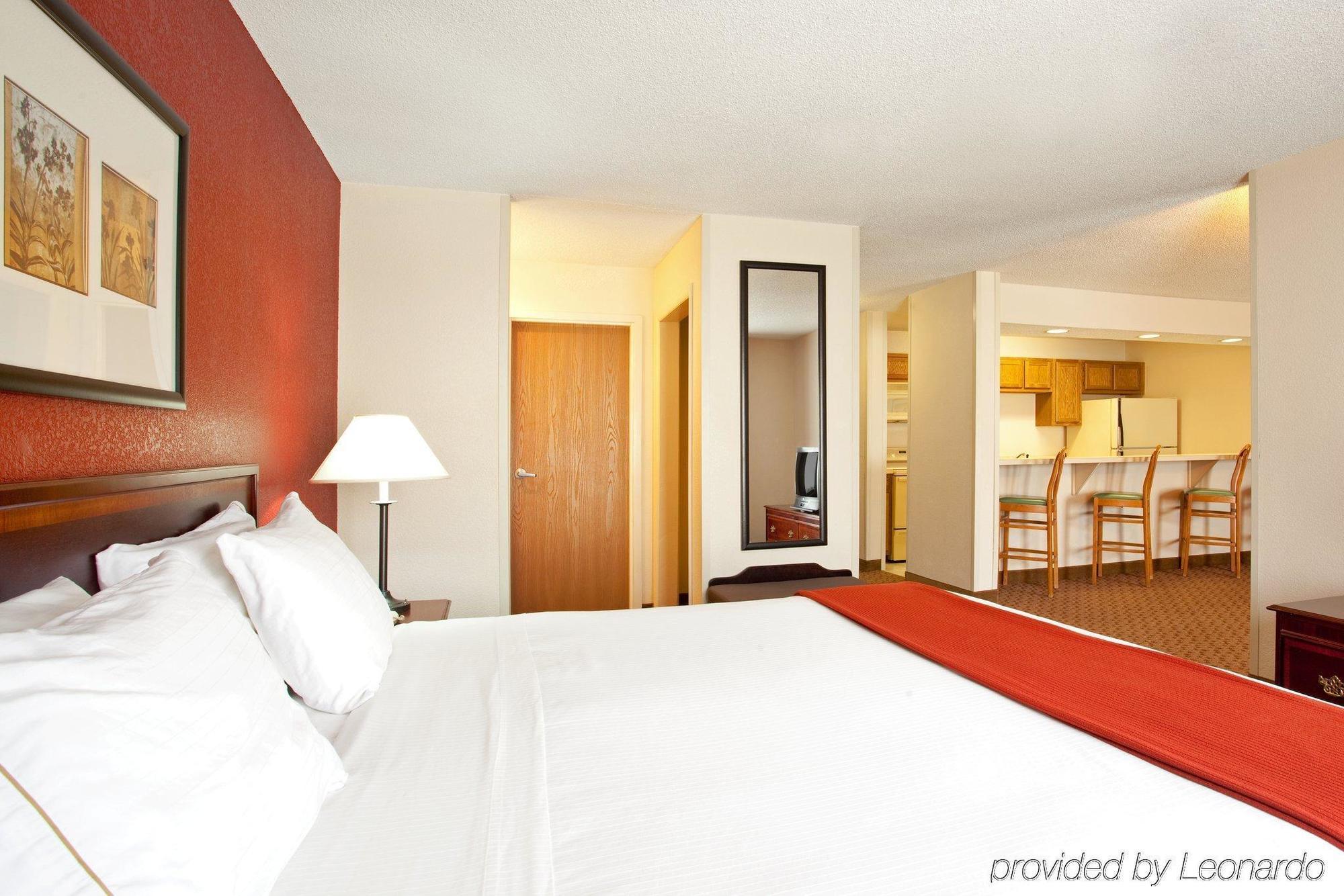 Baymont By Wyndham Merrillville Δωμάτιο φωτογραφία