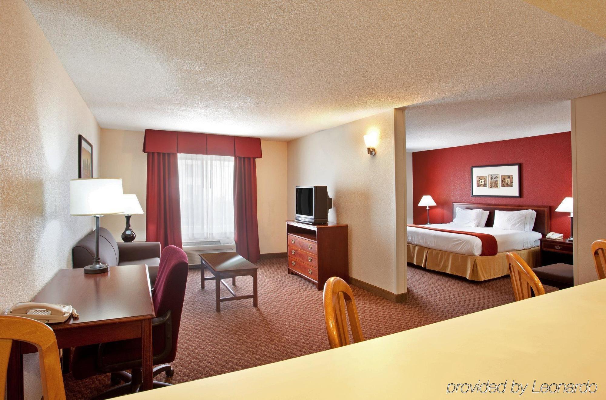 Baymont By Wyndham Merrillville Δωμάτιο φωτογραφία