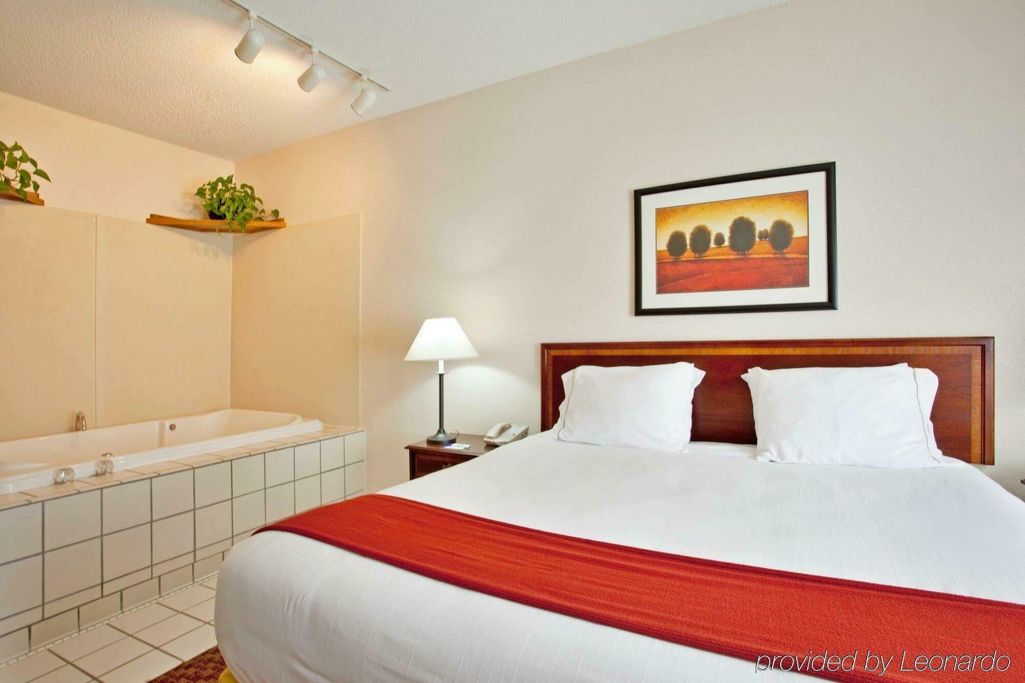 Baymont By Wyndham Merrillville Δωμάτιο φωτογραφία